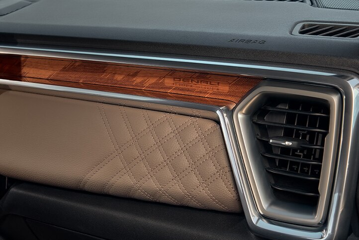 CANYON 2025 INTERIOR